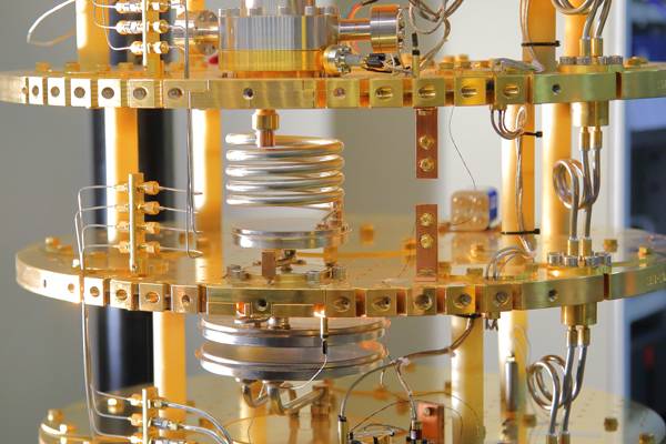 Cover: COLD laboratory cryostat (Credits INFN C. Ligi)